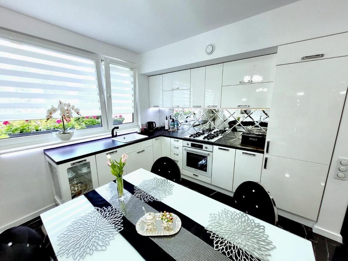 Apartament Glamour Гнезно Екстер'єр фото