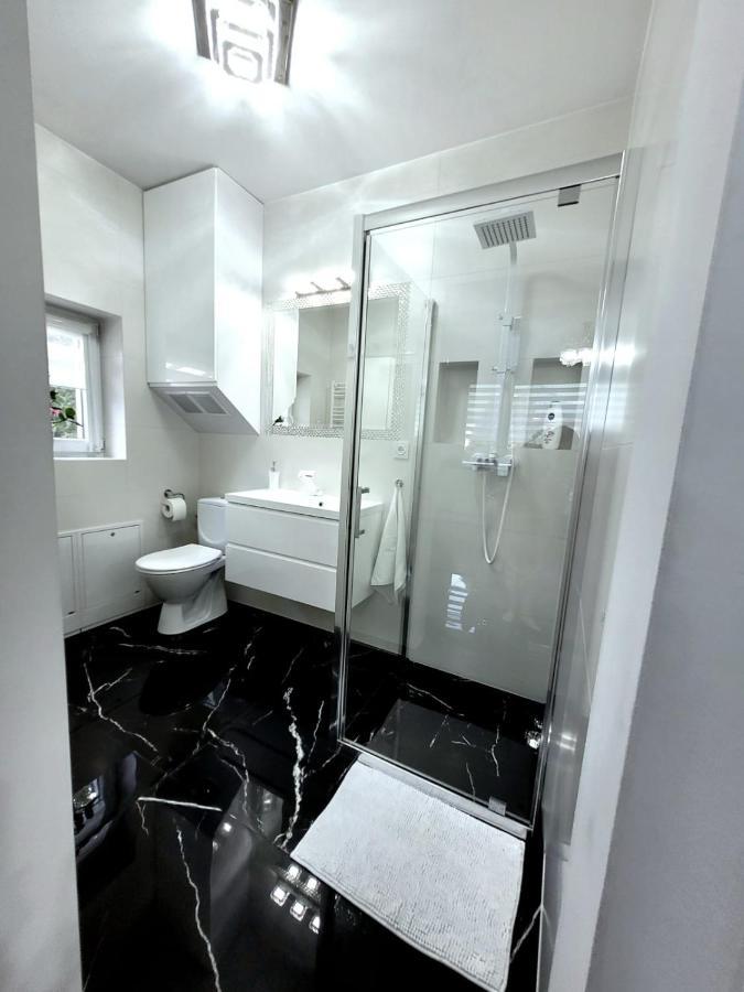 Apartament Glamour Гнезно Екстер'єр фото